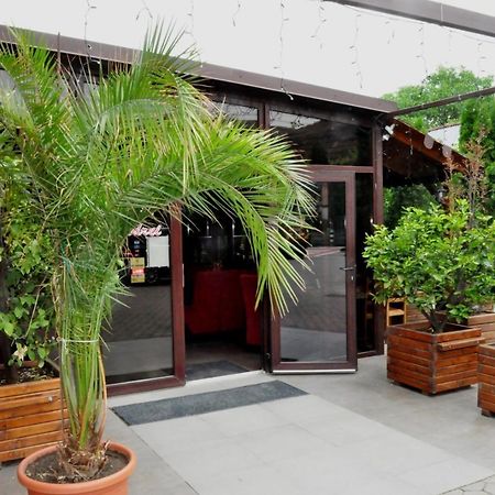 Hotel Andrei Cîmpia Turzii Exterior foto