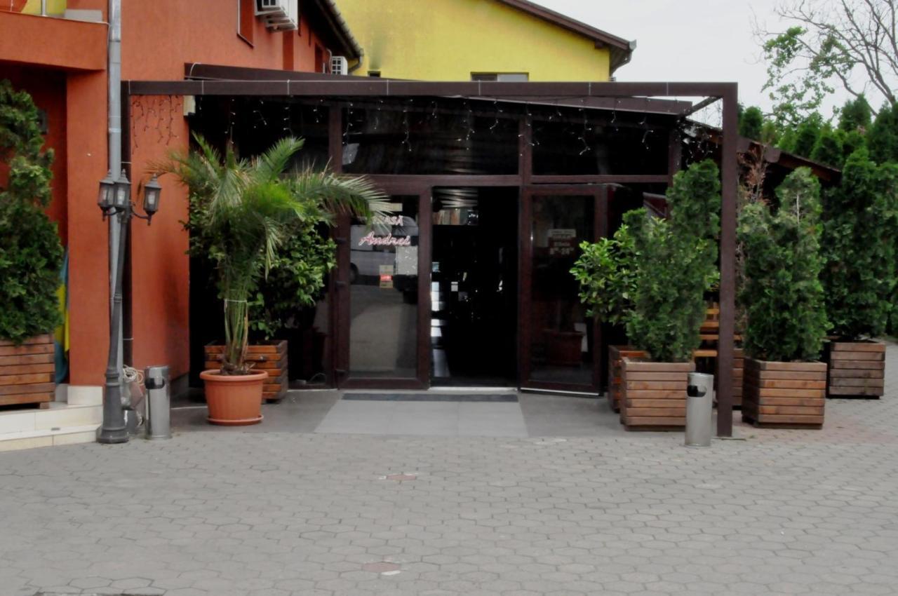 Hotel Andrei Cîmpia Turzii Exterior foto